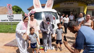 Prefeitura leva alegria e chocolate às escolas durante a semana de Páscoa